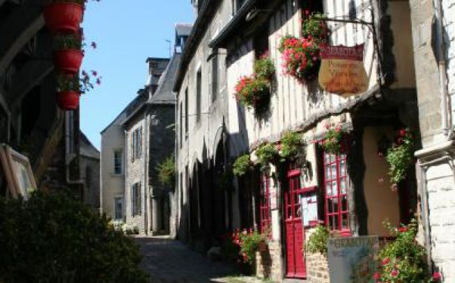Le domaine de la pierre levée à Dol-de-Bretagne — visuel 1 sur 1