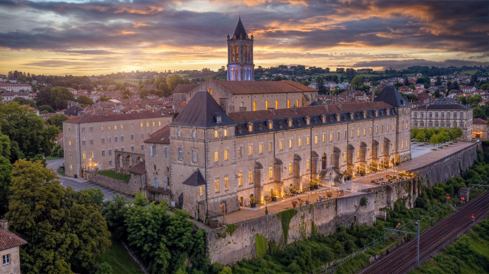 T2 lot 25 — Couvent des Bénédictins à La Réole — visuel 1 sur 1